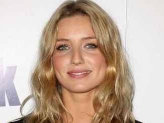 Annabelle Wallis