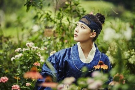Kim Yoo-jung (Moonlight Drawn by the Clouds)