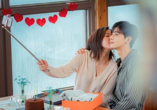 Foto Im Soo-hyang dan Cha Eun-woo Foto Im Soo-hyang dan Cha Eun-woo