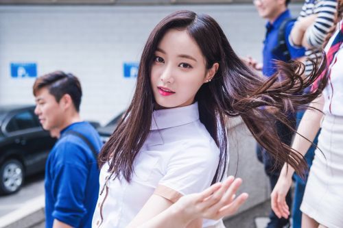 Foto Idol Korea Paling Hot Yeonwoo Momoland