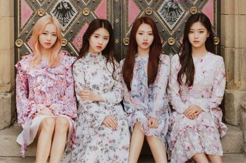 LOONA LOONA
